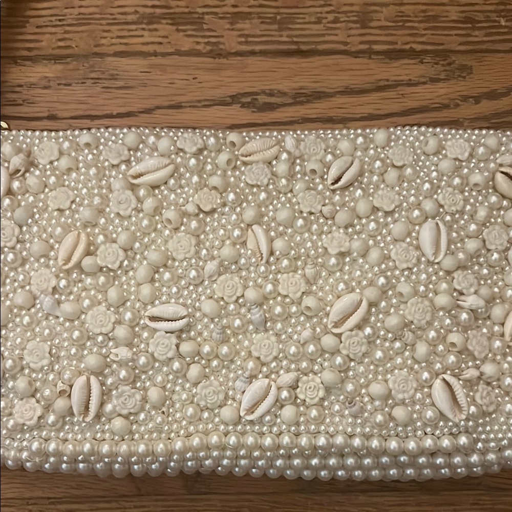 Cream Shell Beaded Bag - Picture 2 of 3